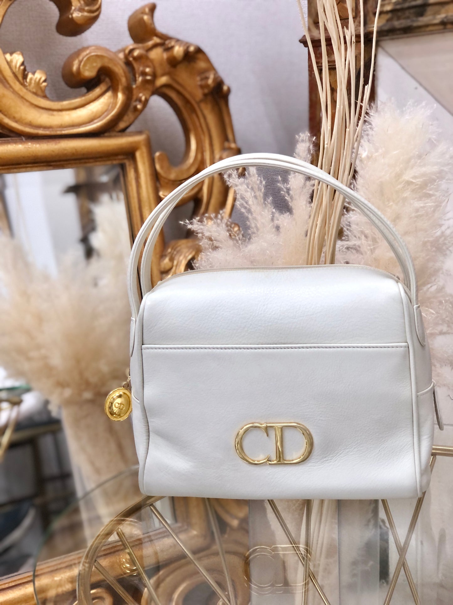 Christian Dior CD logo Leather handbag  White Vintage jnzf2z