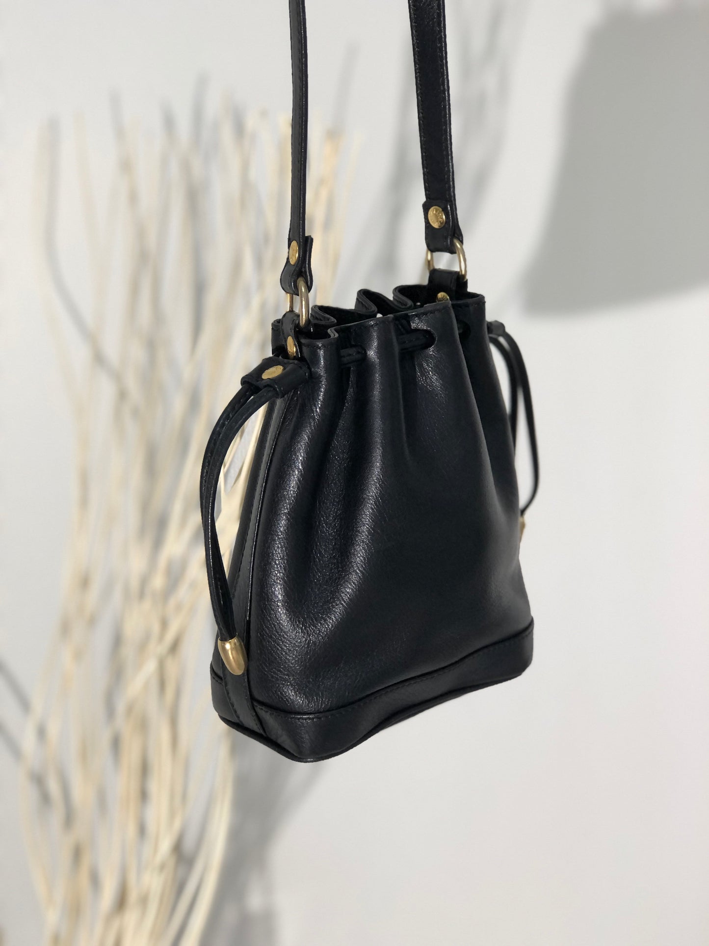 CELINE Drawstring Leather Shoulder bag Black Vintage Old Celine pixvug