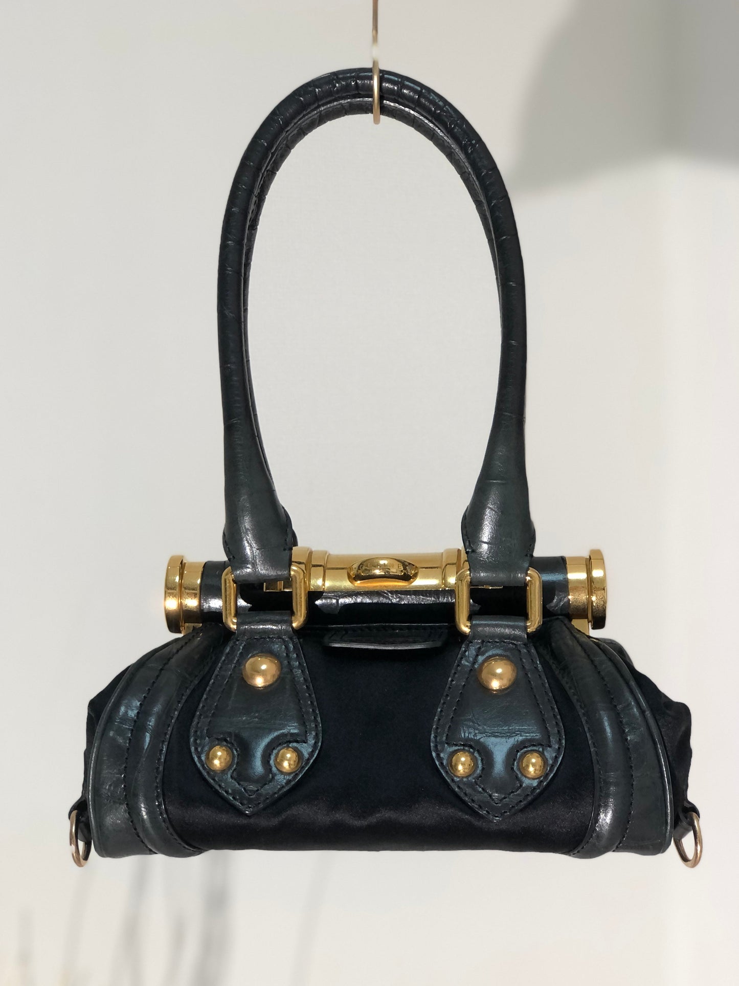CELINE Triomphe Crocodile embossed Satin Clasp Handbag Black Vintage Old CELINE whwc45