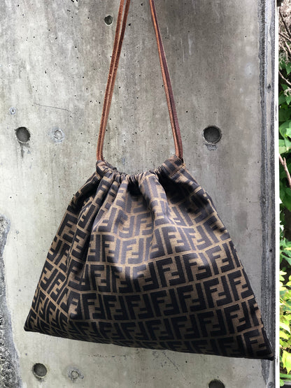 FENDI Zucca Jacquard Drawstring Hand Bag Brown vintage Old reeshj