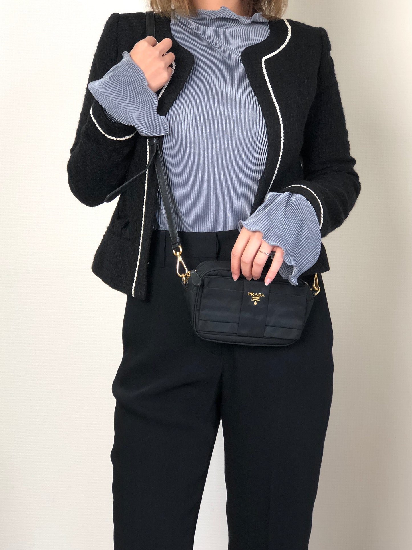 PRADA Logo Small Shoulder bag Black Vintage xg8z8w