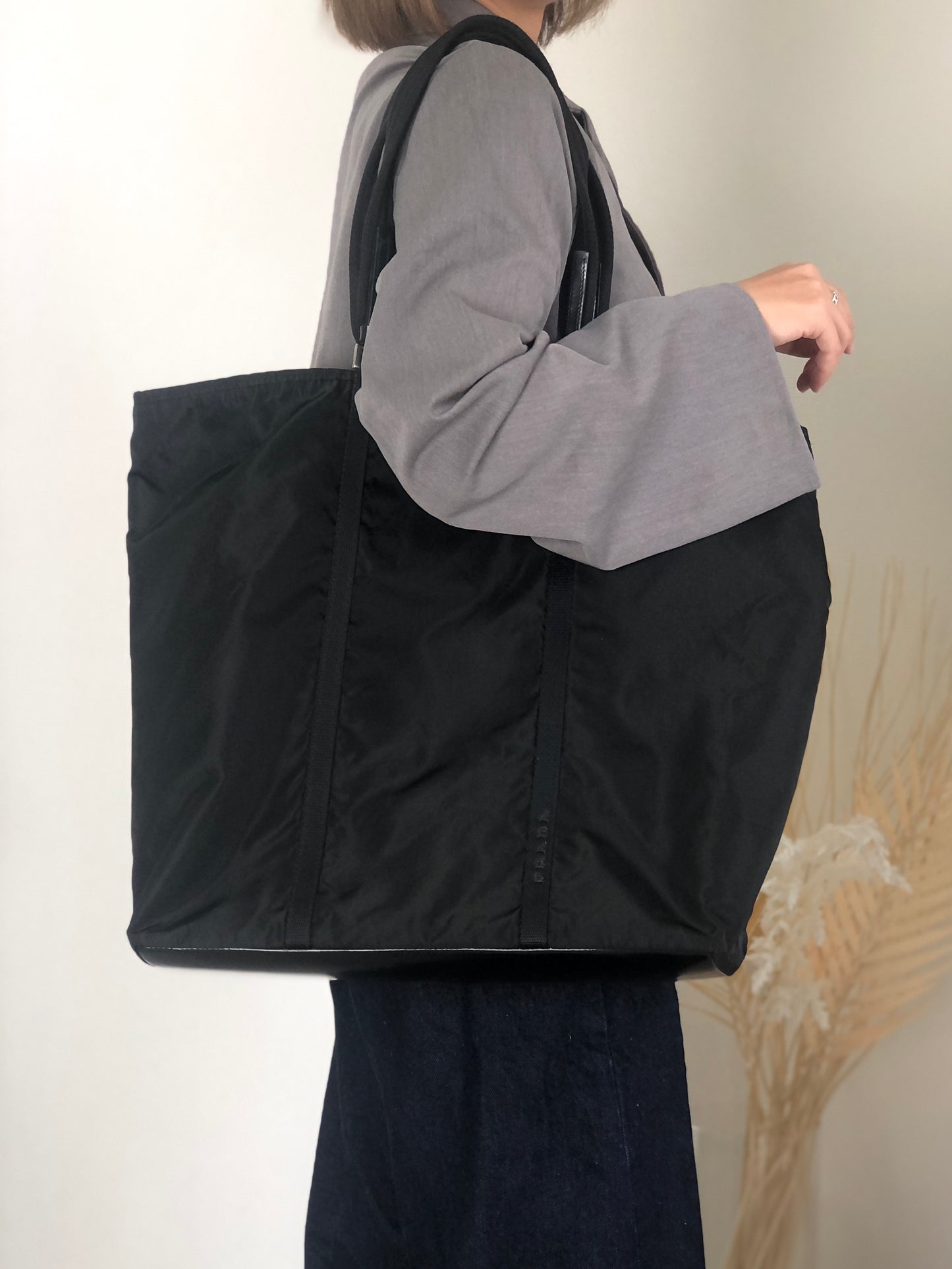 PRADA Tessuto Triangle Logo Totebag Black Vintage ehdcz6