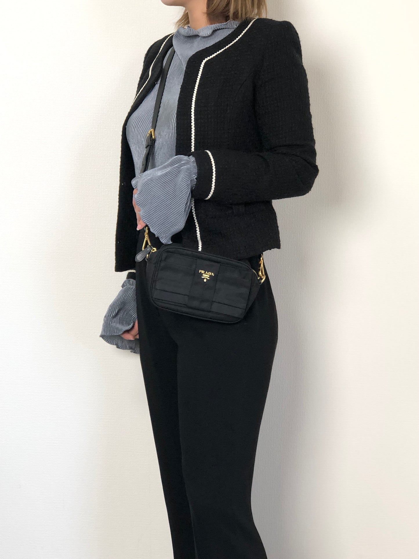 PRADA Logo Small Shoulder bag Black Vintage xg8z8w