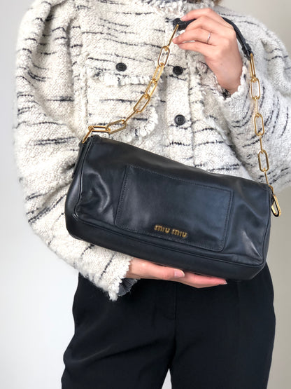 miumiu Turn Lock Chain Shoulder bag Black Vintage prsynv