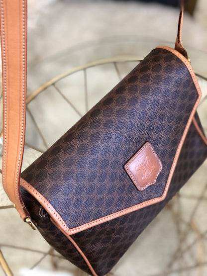 CELINE Macadam Blason Shoulderbag Brown Vintage Old celine dm2da2