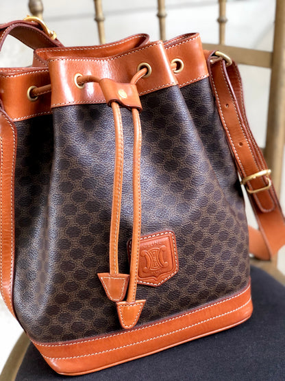 CELINE Macadam Blason Drawstring Bucket Shoulder bag Brown Vintage Old CELINE yxgawn