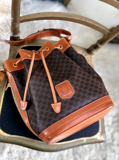 CELINE Macadam Blason Drawstring Bucket Shoulder bag Brown Vintage Old CELINE yxgawn
