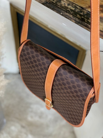 CELINE Macadam Front Buckle Flap Shoulder bag Brown Vintage Old CELINE kg6sjx