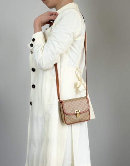 CELINE Macadam Flap Shoulder bag Beige Vintage vtaawi