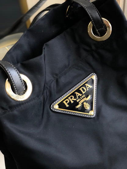 PRADA Triangle logo Nylon Bucket Tote bag Black Vintage 6azkzz