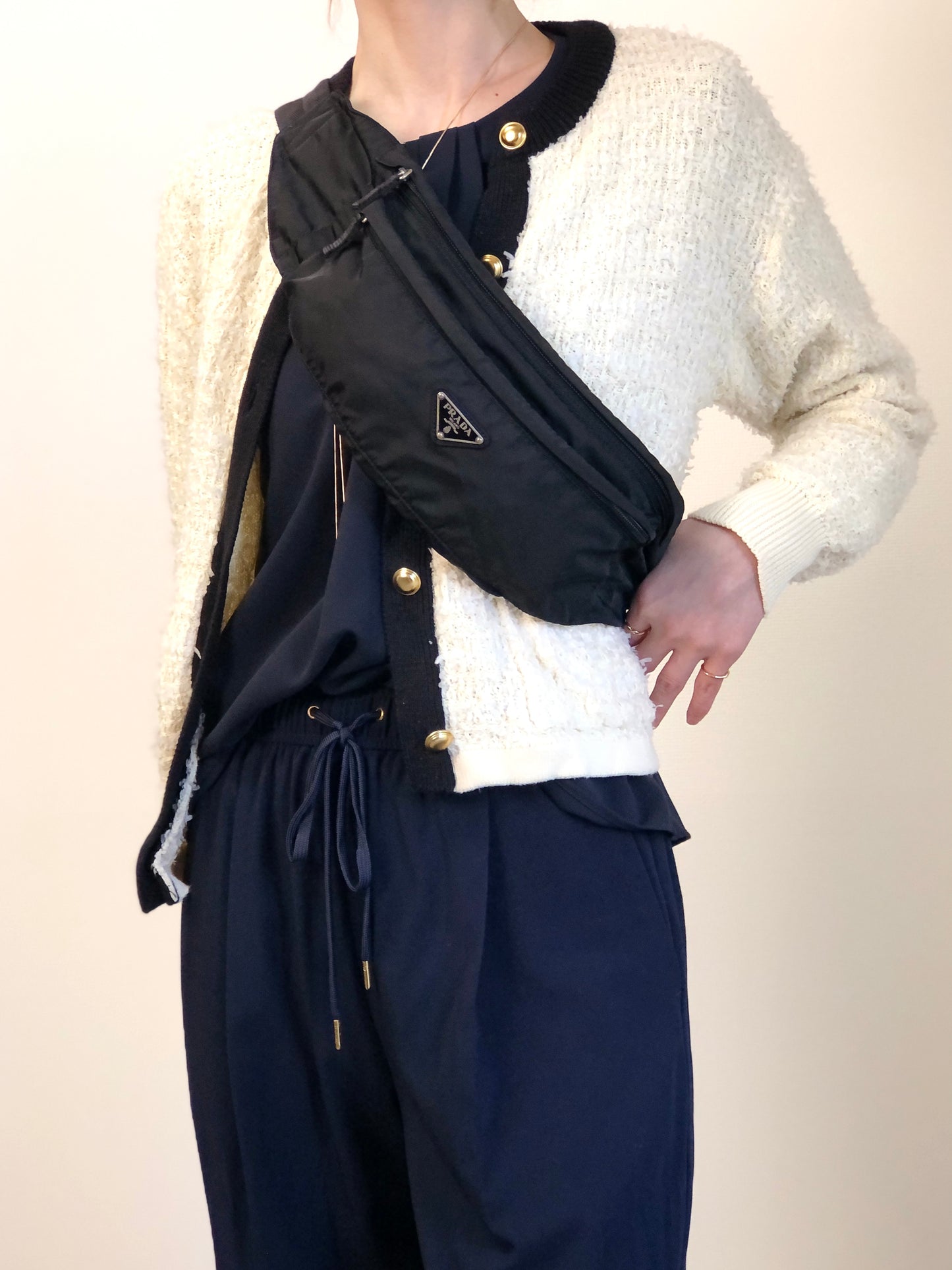 PRADA Tessuto Triangle Logo Sling bag Black Vintage n5nfph