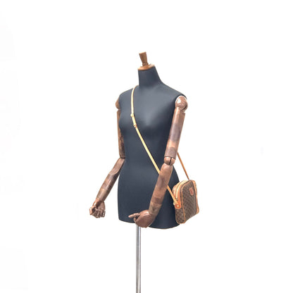 CELINE Macadam Blason Front zipper Crossbody Shoulder bag Brown vintage Old Celine cxricc