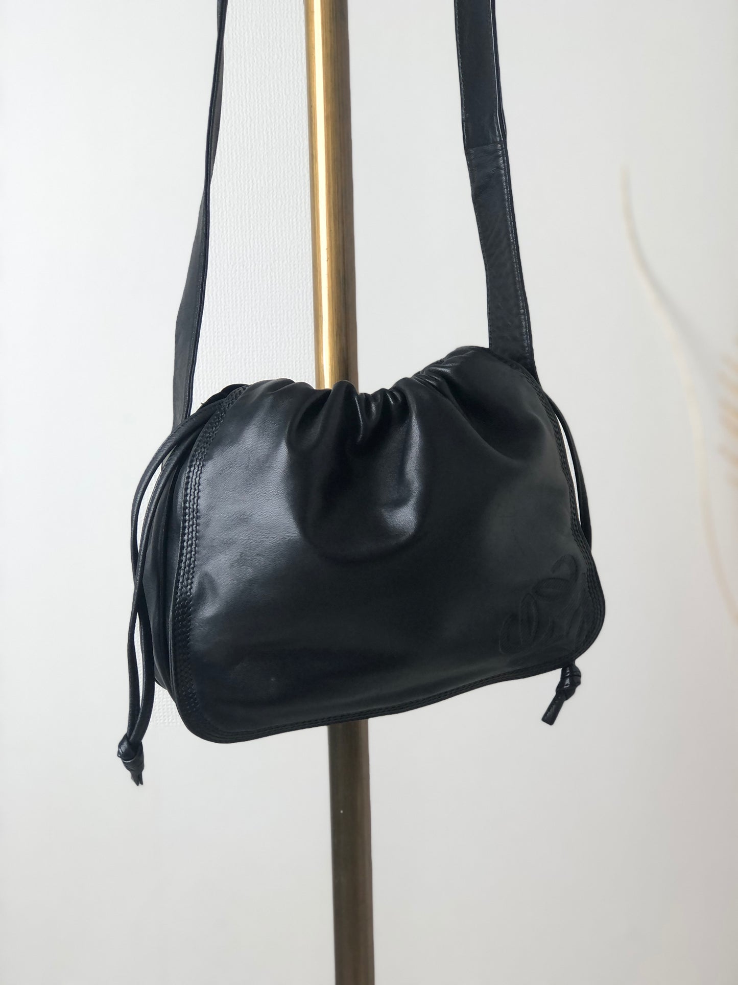 LOEWE Anagram Shoulder bag Black Vintage yw3bd2