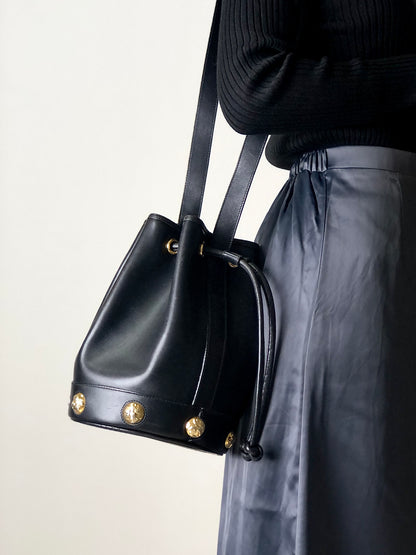 Salvatore Ferragamo 高跟鞋圖案鉚釘抽繩單肩包黑色復古舊款 updwpp