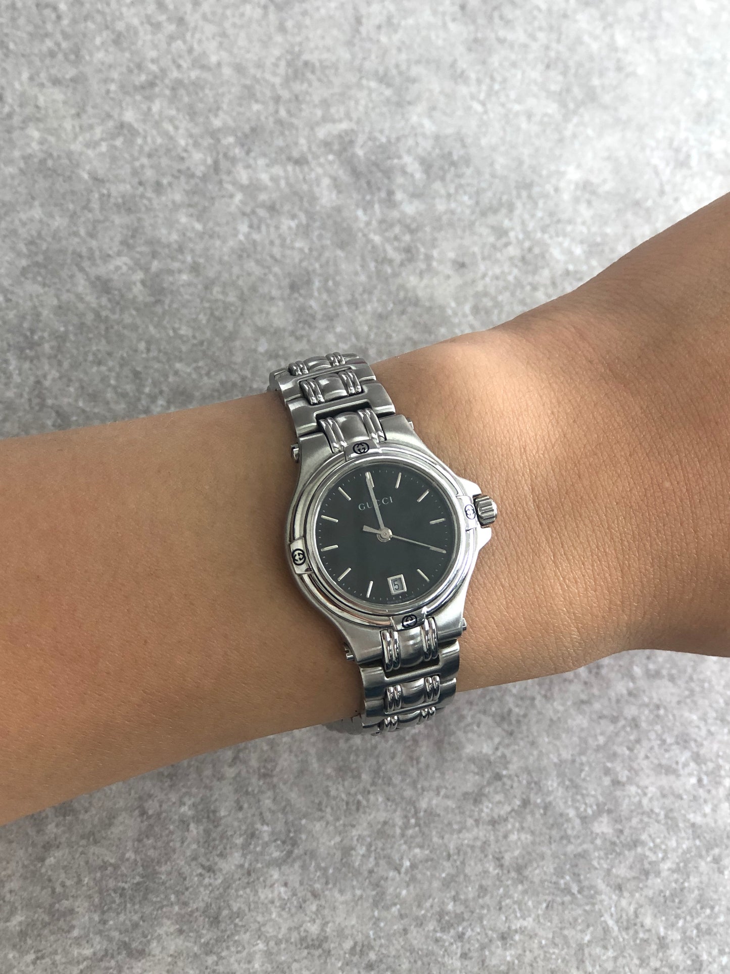GUCCI Logo Quartz Watch Silver 9040L Vintage mgafij