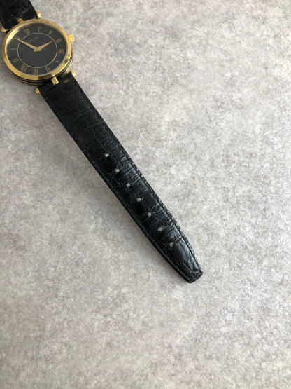 GUCCI Logo Watch Black 2040M Vintage mr6i3u