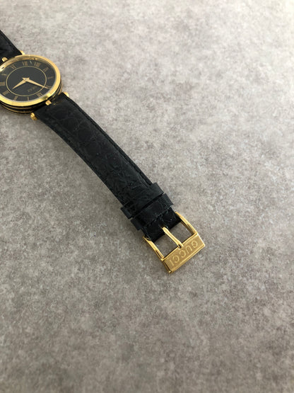 GUCCI Logo Watch Black 2040M Vintage mr6i3u
