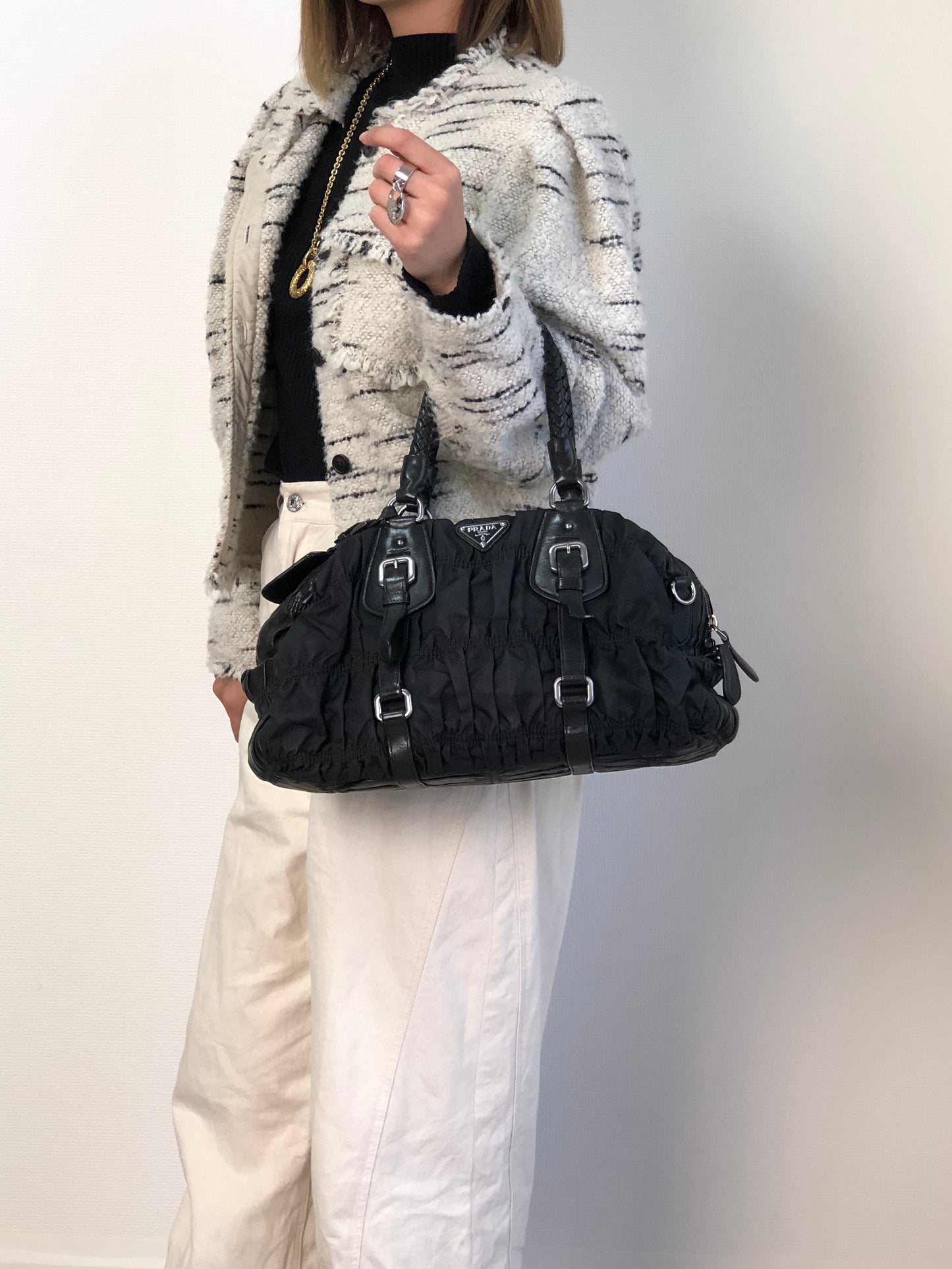 PRADA Triangle Logo Handbag Black Vintage g8wpjj