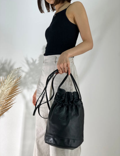 CELINE Blason Triomphe 壓紋抽繩肩背包 黑色 復古舊款 Celine ptiyh5