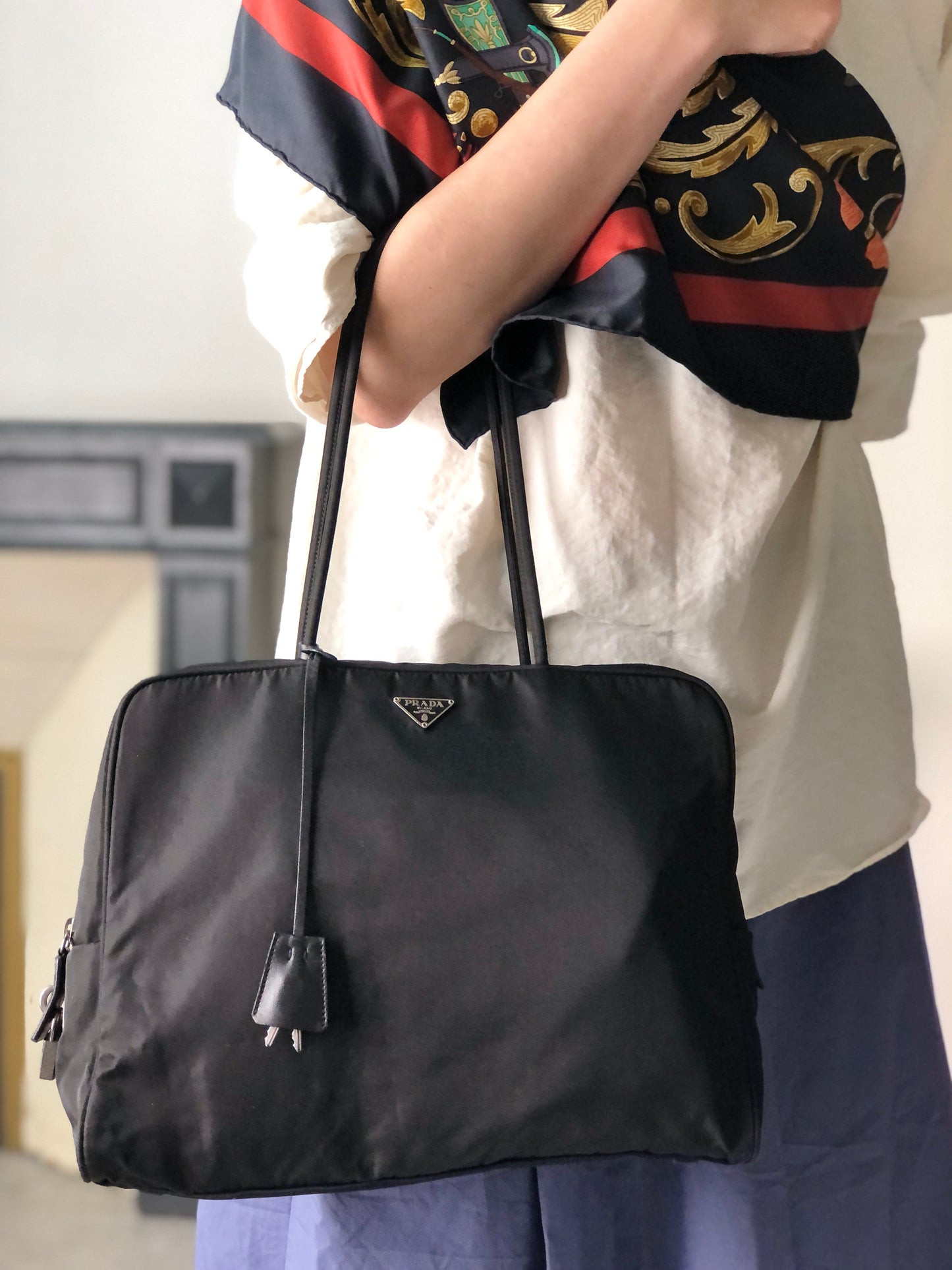 PRADA Triangle Logo Padlock Totebag Black Vintage ggz5as