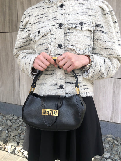 FENDI Logo Shoulder bag Black Vintage zjfy53