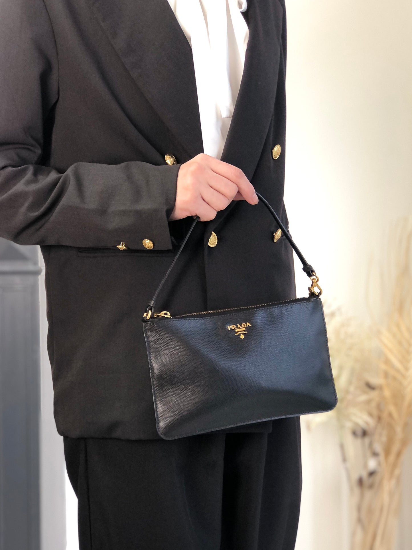 PRADA Logo Small Handbag Black Vintage ce7ved