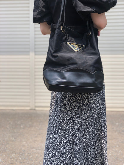 PRADA Triangle logo Nylon Bucket Tote bag Black Vintage 6azkzz