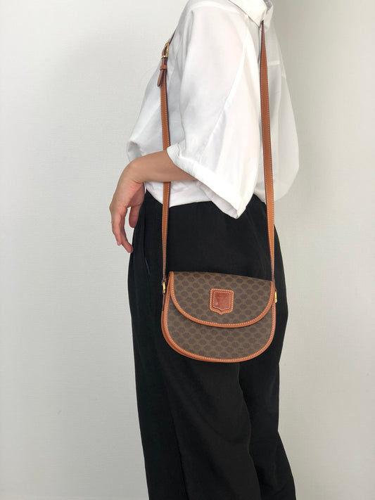 CELINE Macadam Blason Shoulder bag Brown Vintage mdu8r7