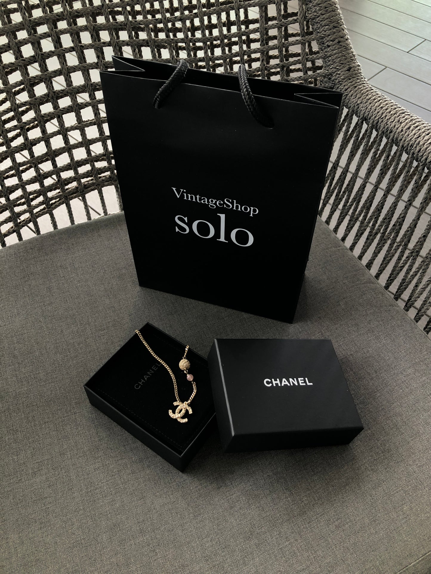 CHANEL Coco Mark Stone Necklace Gold Vintage 5wtxvp