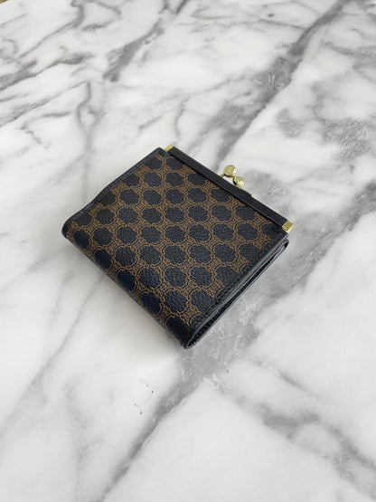 CELINE Macadam Blason Clasp Bifold wallet Brown Vintage Old Celine e72fbj