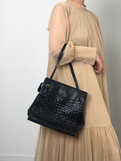 Bottega Veneta Intrecciato Handbag Shoulder bag Black Vintage egp857