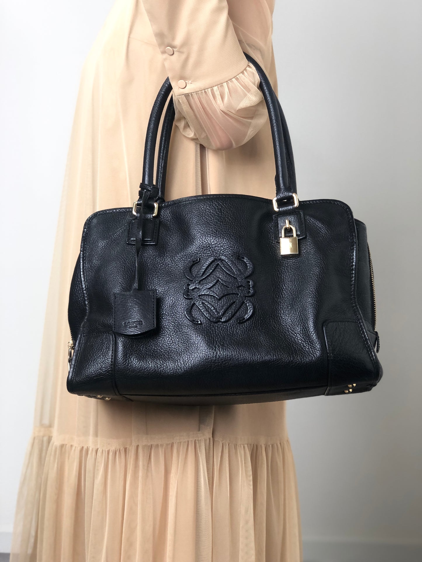 LOEWE Anagram Small Boston bag Handbag Black Vintage rtk3kf