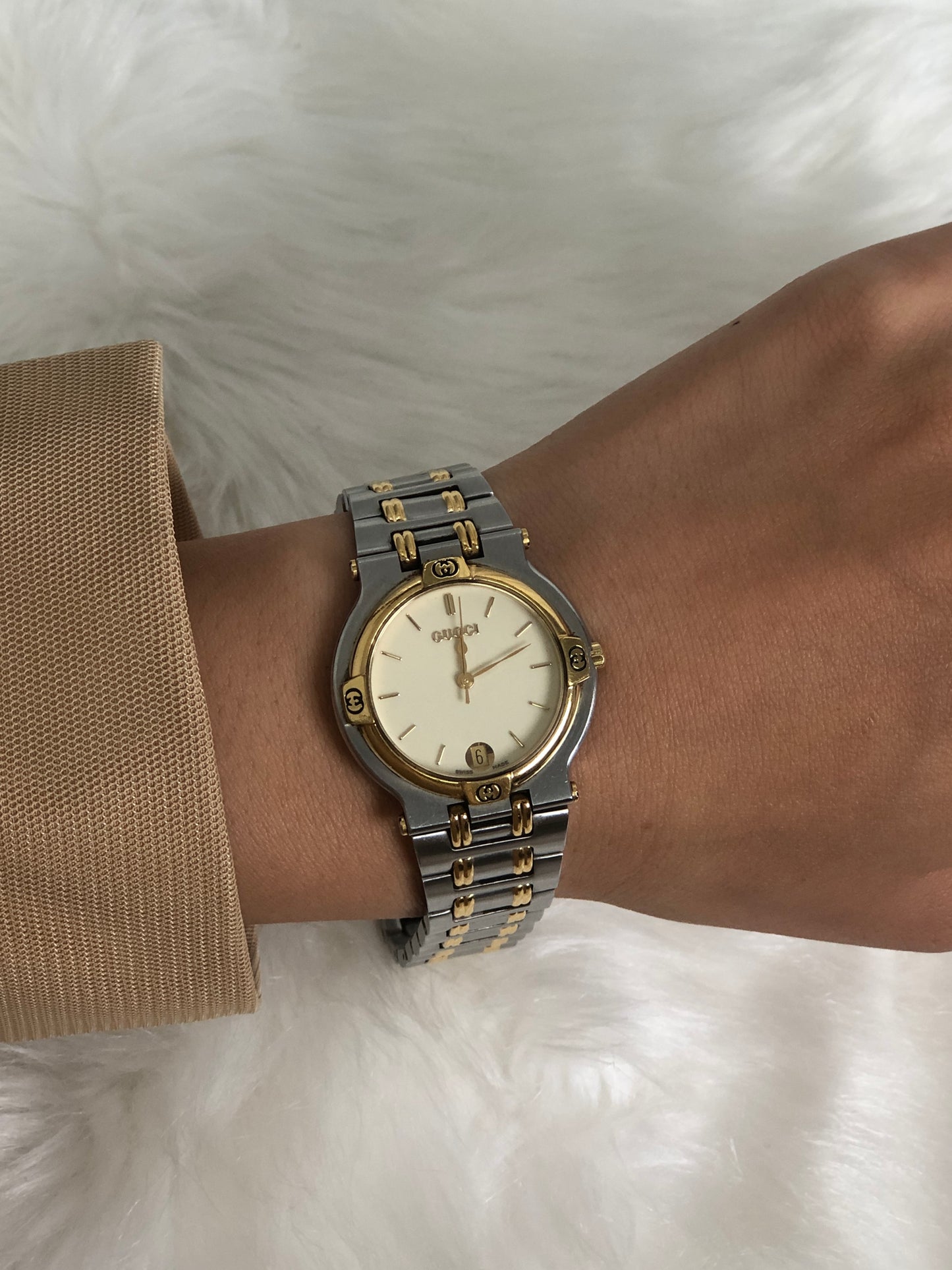GUCCI Logo Watch Silver×Gold 9000M Vintage vzg4zk