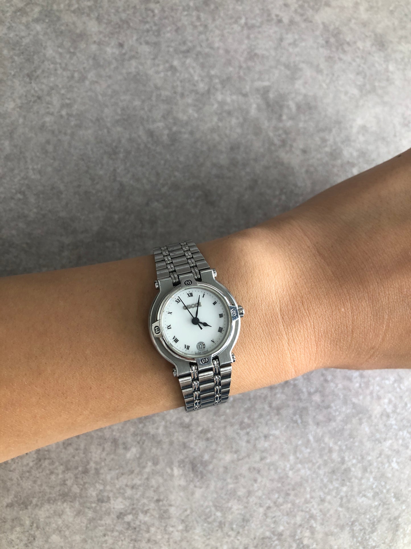 GUCCI Logo Watch Silver 9100L Vintage g8dhxw