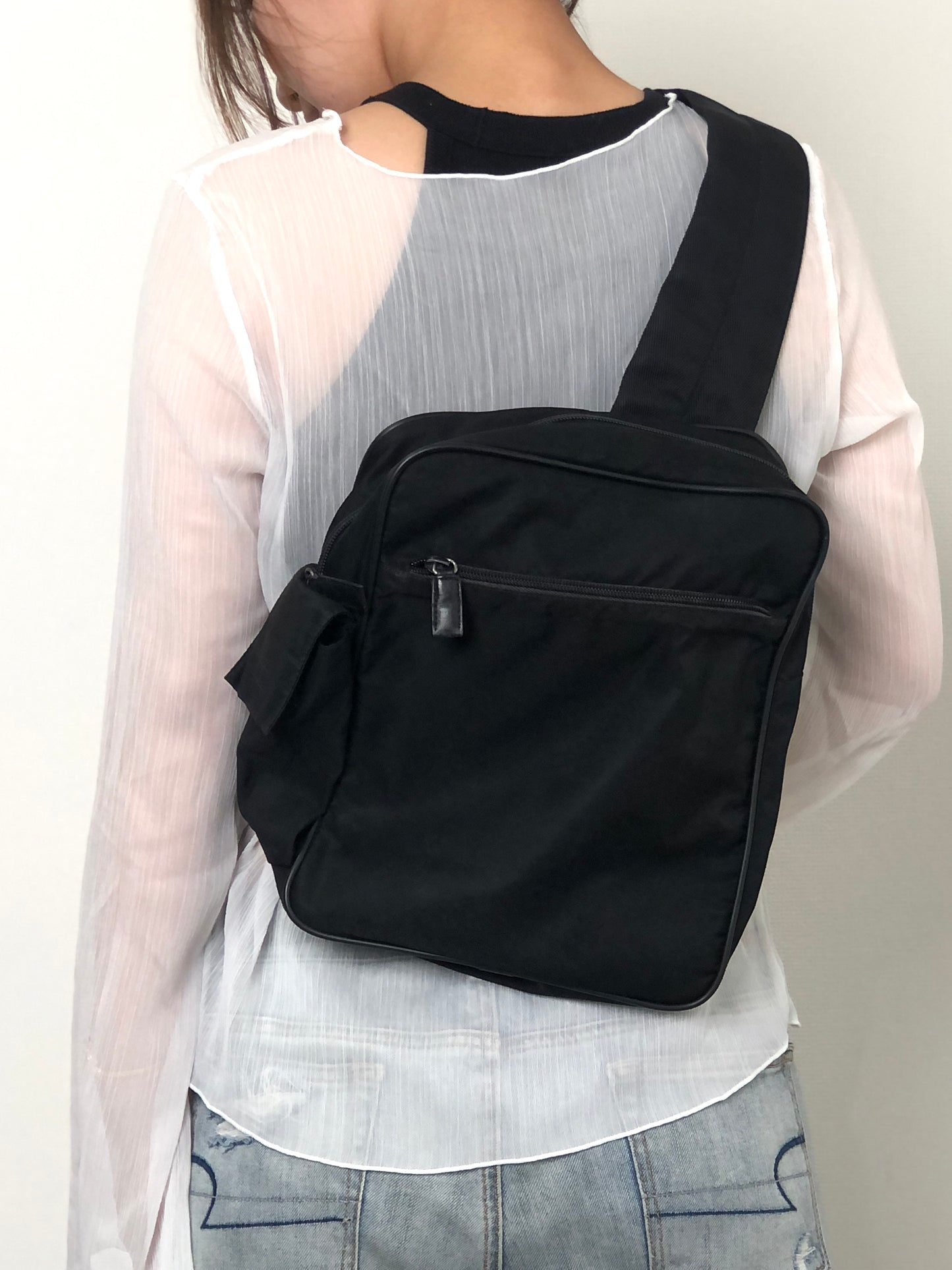 PRADA Tessuto Triangle Logo Sling bag Black Vintage p8ymye