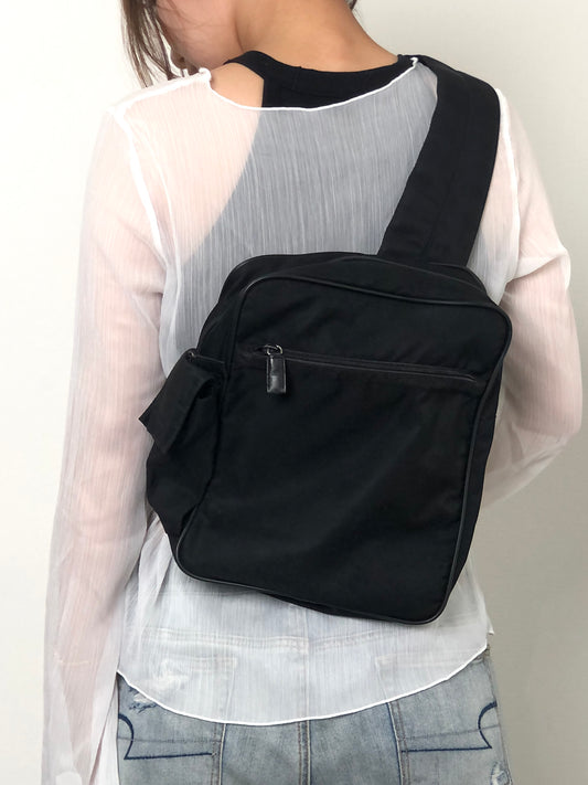 PRADA Tessuto Triangle Logo Sling bag Black Vintage p8ymye