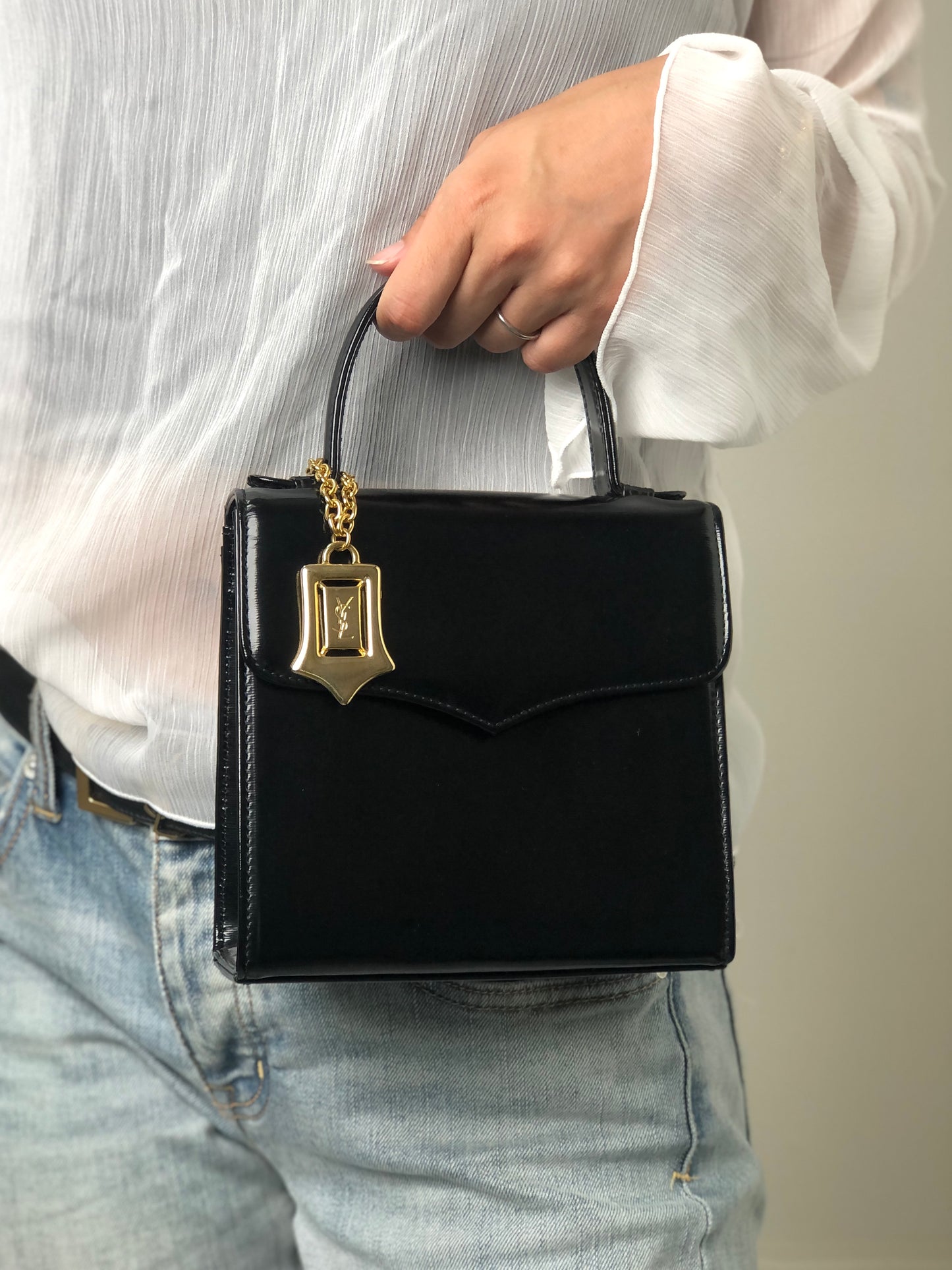 Yves Saint Laurent YSL Logo Charm Two-way Handbag Shoulder bag Black Vintage gmjhfk