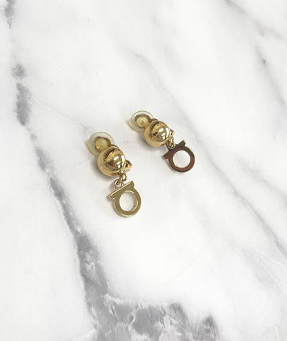 Salvatore Ferragamo Gancini Earrings Gold Vintage Old btjx7y