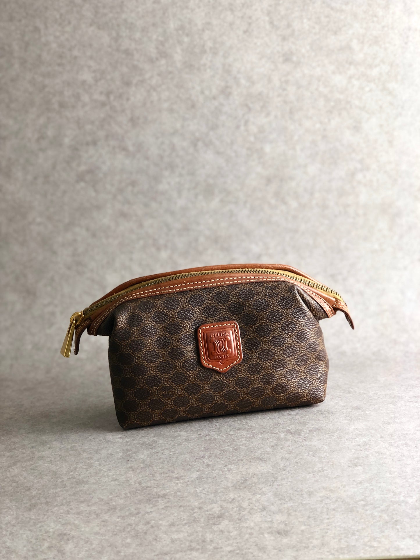 CELINE Macadam Blason logo Pouch Brown Vintage Old CELINE y44z72