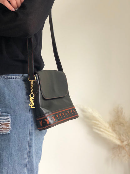 Yves Saint Laurent Y Cut out Shoulder bag Black YSL Vintage Old z4j3p7