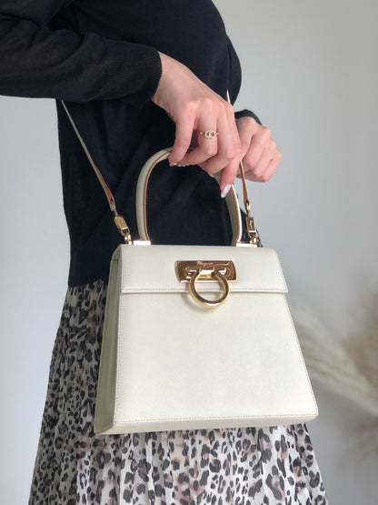 Salvatore Ferragamo Gancini 斜背包 手提包 肩背包 白色 復古 舊款 da7rgv
