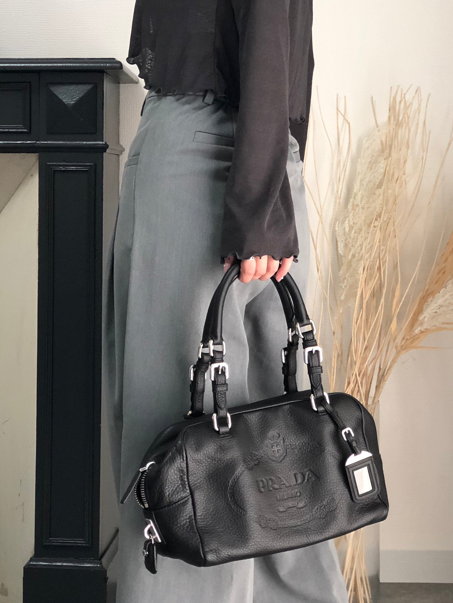 PRADA 標誌壓花小號波士頓包手提包黑色復古 sdau3h