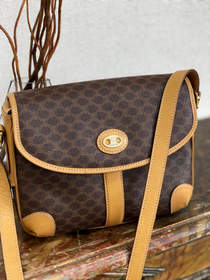 CELINE Macadam Blason Crossbody Shoulder bag Brown vintage Old Celine rfsze2