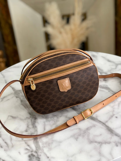 CELINE Macadam Blason Round Shoulderbag Brown Vintage Old celine uhfpmr