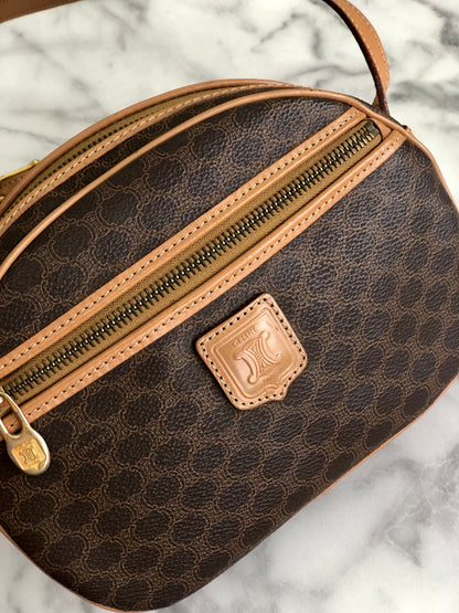 CELINE Macadam Blason Round Shoulderbag Brown Vintage Old celine uhfpmr
