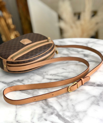 CELINE Macadam Blason Round Shoulderbag Brown Vintage Old celine uhfpmr