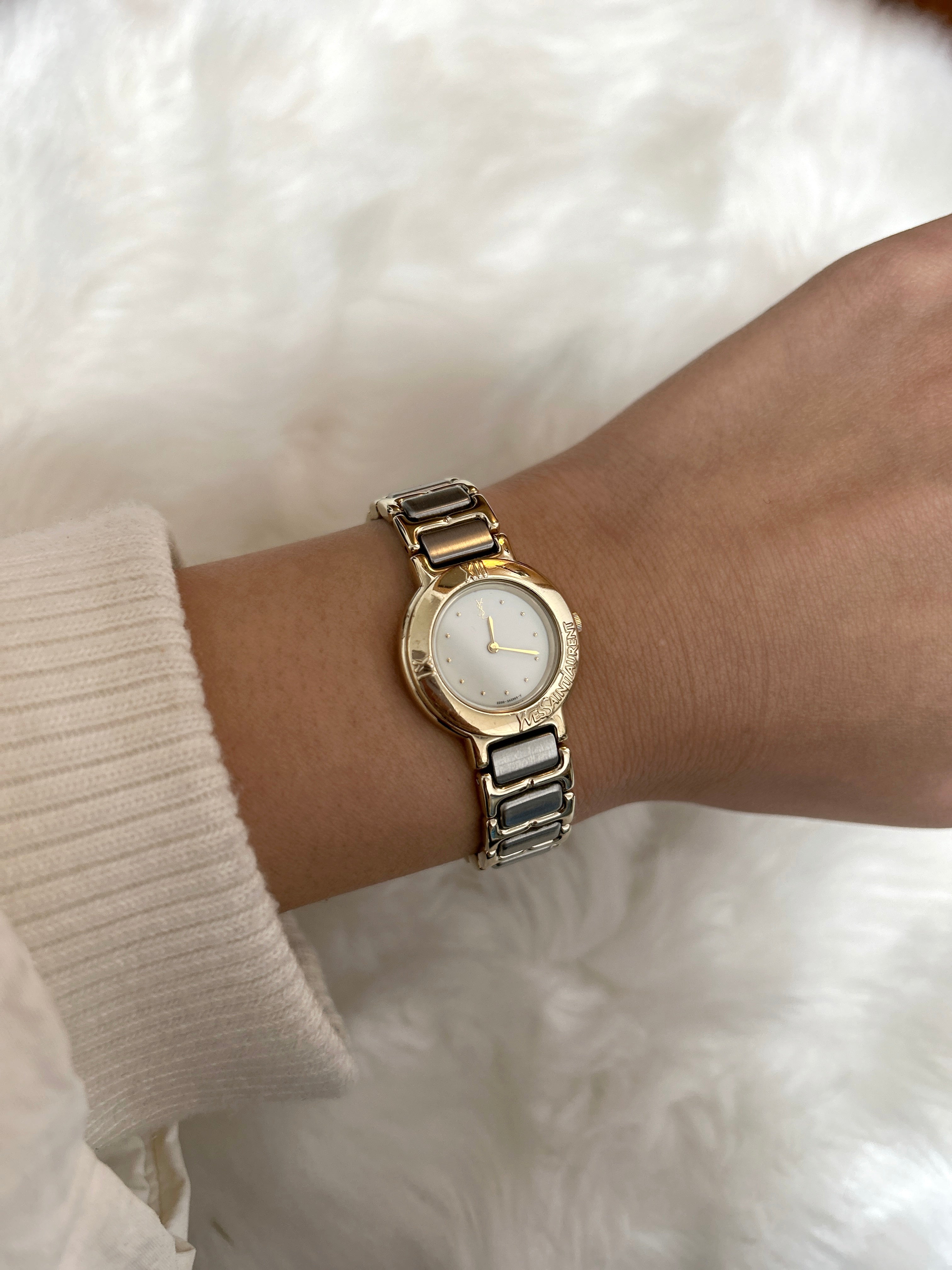 Yves Saint Laurent YSL Logo Quartz Watch Gold 2200-229789 Y