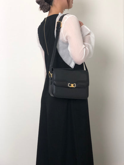 CELINE Blason Shoulder bag Black Vintage iw3njy