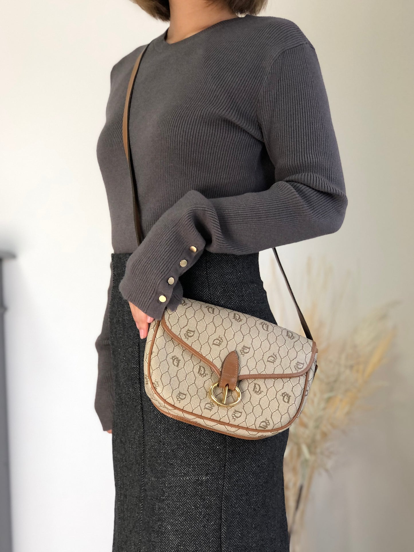 Christian Dior Honeycomb Pattern Shoulder bag Beige Vintage wvwdbt