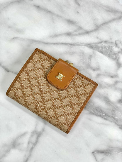 CELINE Macadam Triomphe Clasp wallet beige z66mum